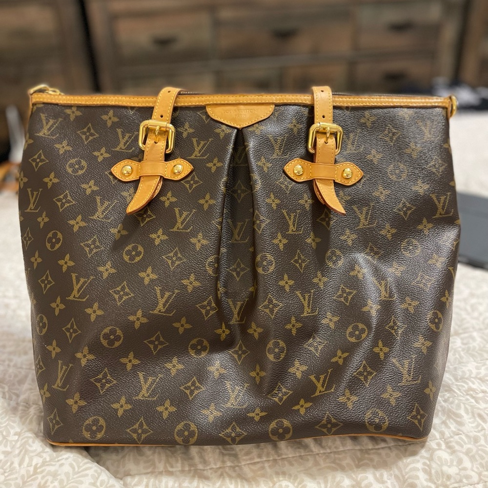 Authentic gently loved LOUIS VUITTON Monogram Palermo GM.